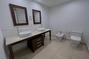 495 Brickell Ave, Miami, FL 33131 - Photo 32