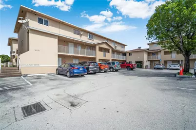 3021 W 76th St #C-109, Hialeah, FL 33018 - Photo 2