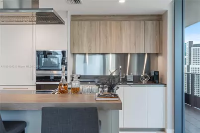 1000 Brickell Plz #3401, Miami, FL 33131 - Photo 12