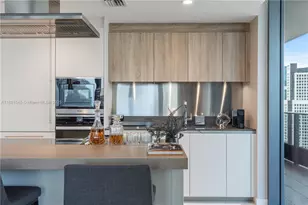 1000 Brickell Plaza, Miami, FL 33131 - Photo 12