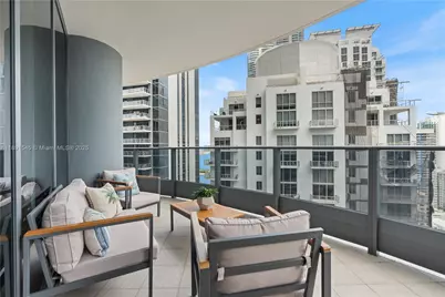 1000 Brickell Plz #3401, Miami, FL 33131 - Photo 18