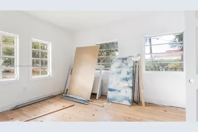 2100 SW 25th St, Miami, FL 33133 - Photo 10