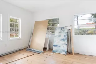 2100 SW 25th St, Miami, FL 33133 - Photo 10