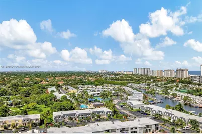 600 Three Islands Blvd #1021, Hallandale Beach, FL 33009 - Photo 2