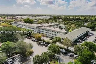 4200 NW 3rd Ct, Plantation, FL 33317 - Photo 16