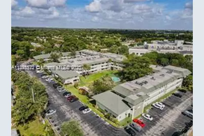 4200 NW 3rd Ct #330, Plantation, FL 33317 - Photo 2