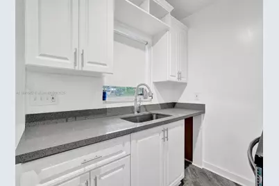 17791 NE 13th Ave, North Miami Beach, FL 33162 - Photo 16