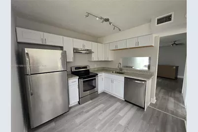 1400 Jefferson Dr #1400F, Homestead, FL 33034 - Photo 2