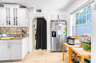 5728 SW 39th St, West Park, FL 33023 - Photo 16