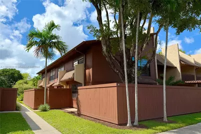 6451 SW 116th Ct #B98, Miami, FL 33173 - Photo 1