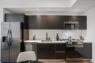 398 NE 5th St, Miami, FL 33132 - Photo 12