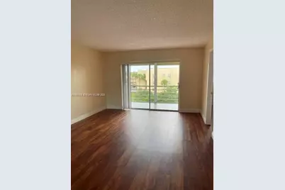 8285 Sunrise Lakes Blvd #310, Sunrise, FL 33322 - Photo 1