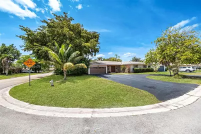 10840 NW 40th St, Coral Springs, FL 33065 - Photo 2