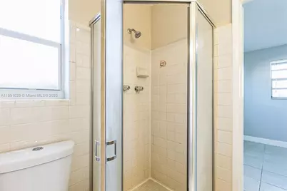 7804 Meridian St, Miramar, FL 33023 - Photo 4