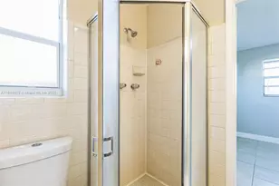 7804 Meridian St, Miramar, FL 33023 - Photo 4