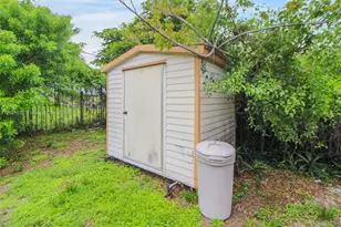8330 NW 33rd Ave, Miami, FL 33147 - Photo 24