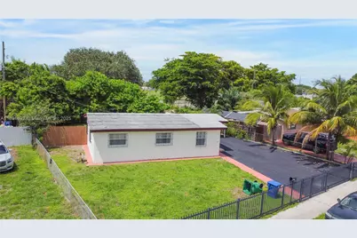 8330 NW 33rd Ave, Miami, FL 33147 - Photo 30