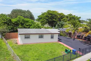 8330 NW 33rd Ave, Miami, FL 33147 - Photo 30