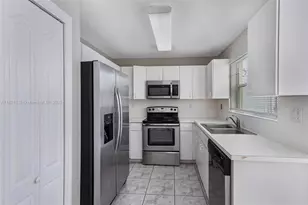 16122 SW 104th Terrace, Miami, FL 33196 - Photo 4