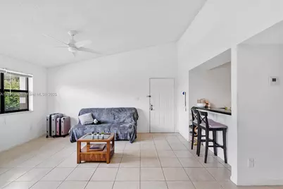 610 S Park Rd #35-1, Hollywood, FL 33021 - Photo 8