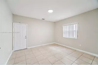 3691 NE 4th St, Homestead, FL 33033 - Photo 10