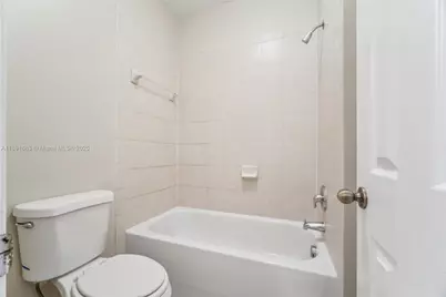 3691 NE 4th St, Homestead, FL 33033 - Photo 12