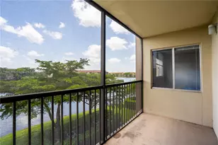 13700 SW 11th St, Pembroke Pines, FL 33027 - Photo 22