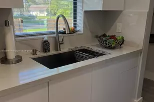 1327 Towhee St, Homestead, FL 33035 - Photo 12