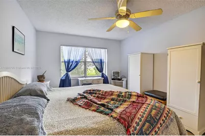 9041 Sunrise Lakes Blvd #107, Sunrise, FL 33322 - Photo 16