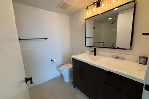 185 SW 7th St, Miami, FL 33130 - Photo 10