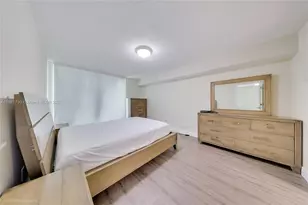 1200 Brickell Bay Dr, Miami, FL 33131 - Photo 10