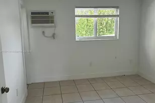 1100 SW 36th Ct, Miami, FL 33135 - Photo 4