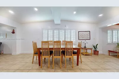 5010 SW 111th Ave, Miami, FL 33165 - Photo 12