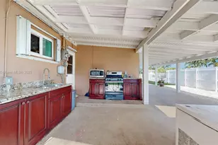 5010 SW 111th Ave, Miami, FL 33165 - Photo 40