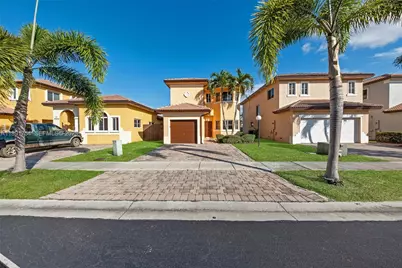 949 NE 41st Ave, Homestead, FL 33033 - Photo 2