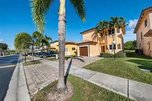949 NE 41st Ave, Homestead, FL 33033 - Photo 4