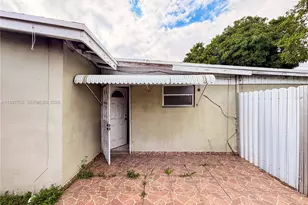 3201 NW 83rd St, Miami, FL 33147 - Photo 22