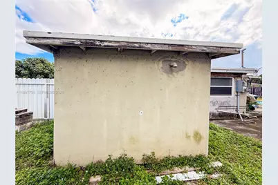 3201 NW 83rd St, Miami, FL 33147 - Photo 24
