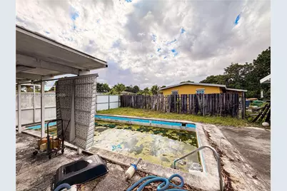 3201 NW 83rd St, Miami, FL 33147 - Photo 20