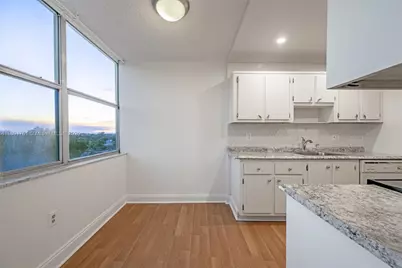 1300 NE Miami Gardens Dr #820E, Miami, FL 33179 - Photo 12