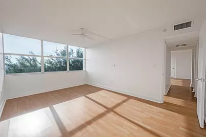 1300 NE Miami Gardens Dr #820E, Miami, FL 33179 - Photo 18