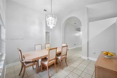 10350 SW 166th Ct, Miami, FL 33196 - Photo 8