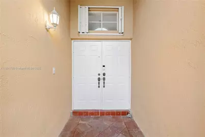 10350 SW 166th Ct, Miami, FL 33196 - Photo 4