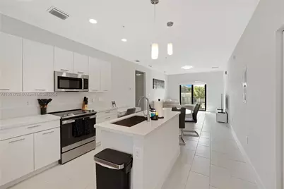 8167 NW 41st St #E-203, Doral, FL 33166 - Photo 32