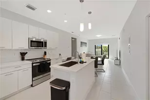 8167 NW 41st St, Doral, FL 33166 - Photo 32