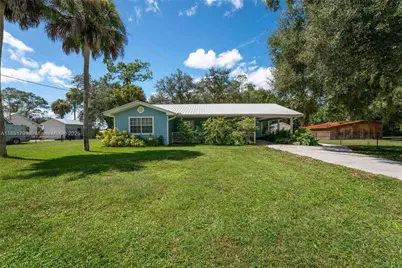 1076 Park Dr, Other City - In The State Of Florida, FL 33935 - Photo 1