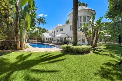 2701 N Bay Rd, Miami Beach, FL 33140 - Photo 2