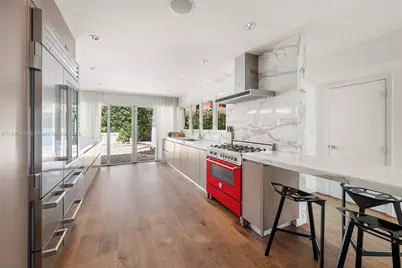 2701 N Bay Rd, Miami Beach, FL 33140 - Photo 16