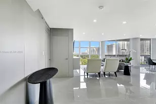 1000 Island Blvd, Aventura, FL 33160 - Photo 2
