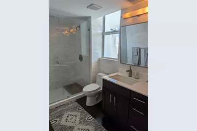 41 SE 5th St #2302, Miami, FL 33131 - Photo 18